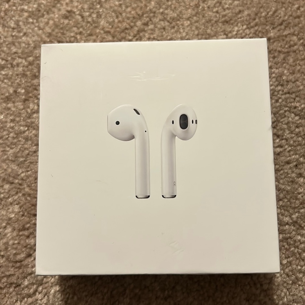 Apple AirPods box